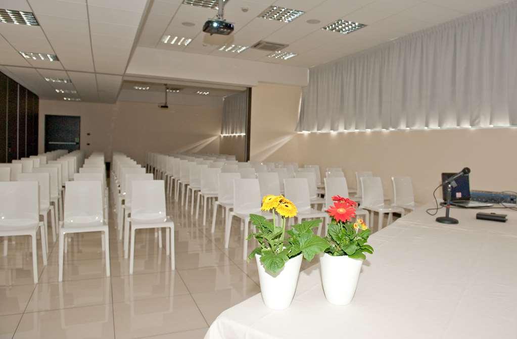 Hotel Rivarolo Rivarolo Canavese Instalações foto